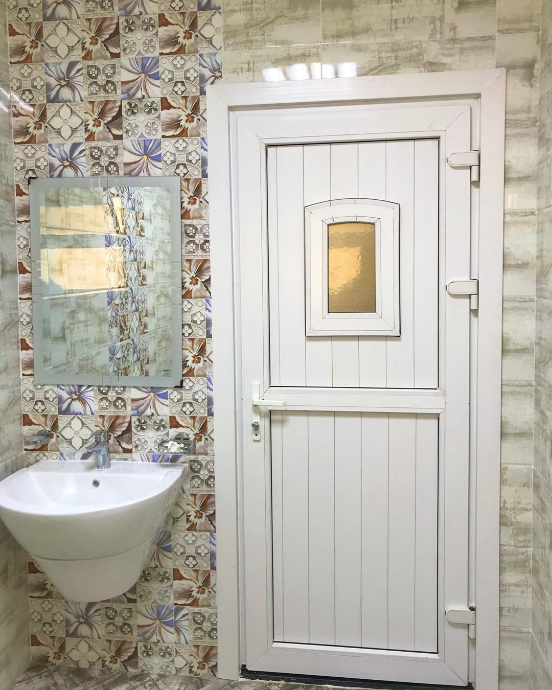 50+ Unconventional Alternatives To The Bathroom Door Design Ideas New