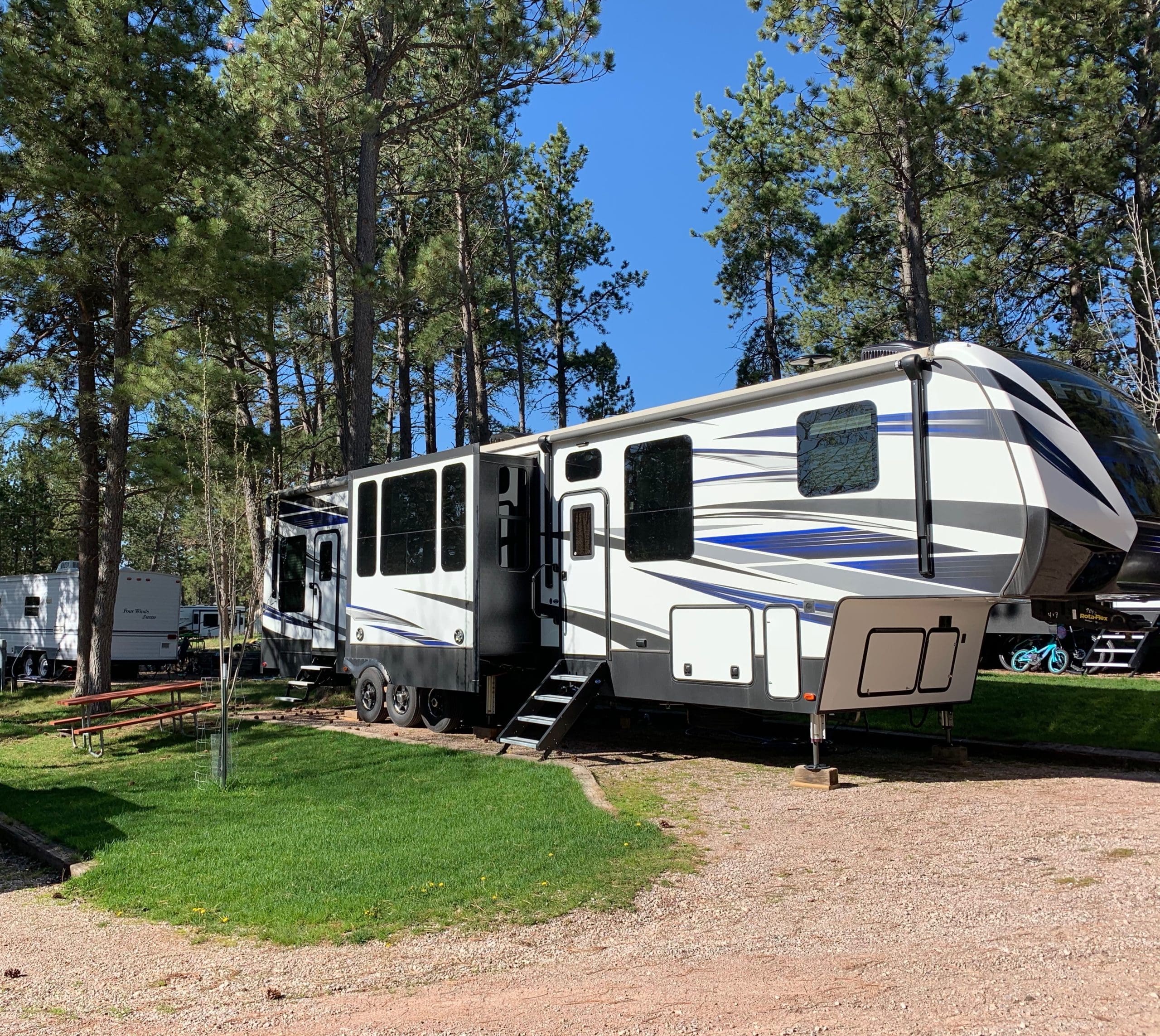 RV Campground Beaver Lake Campground Custer, South Dakota