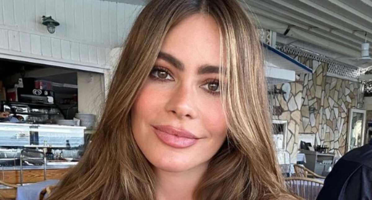 Sofia Vergara Goes MakeupFree and Sparks Controversial Opinions! What