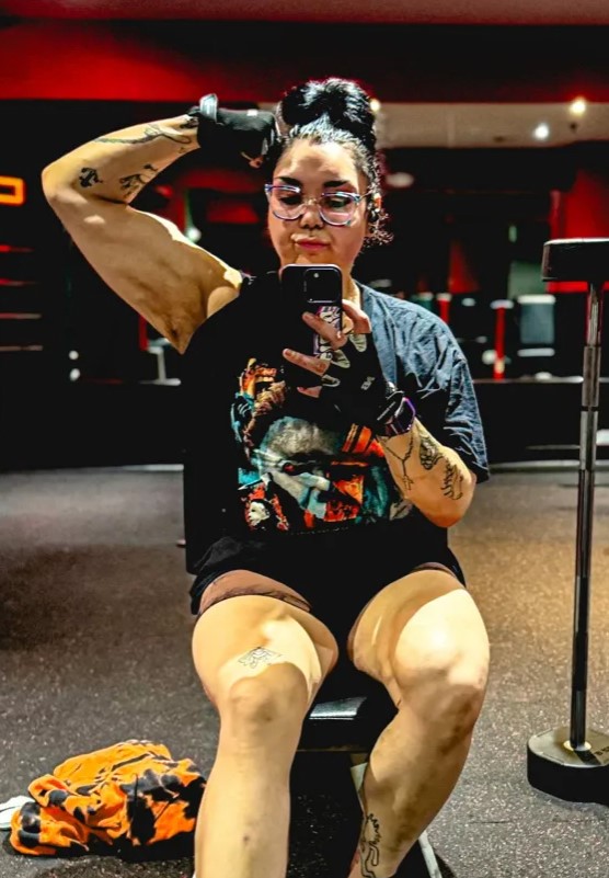 A 7XL Woman Shows Off Her Amazing Weight Loss Pics Of Her Unbelievable