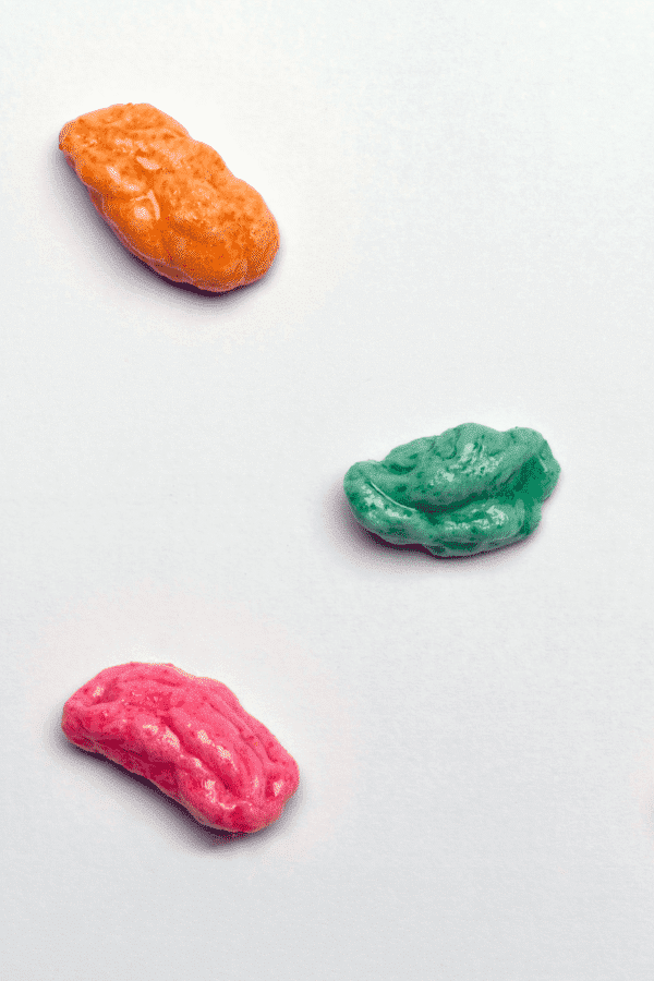 4 Methods to Remove Gum from Concrete Because Mom Says