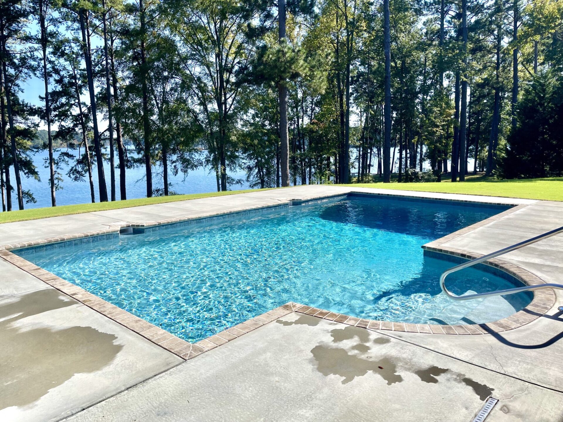 Keg Creek Pool B.E.C. Custom Homes