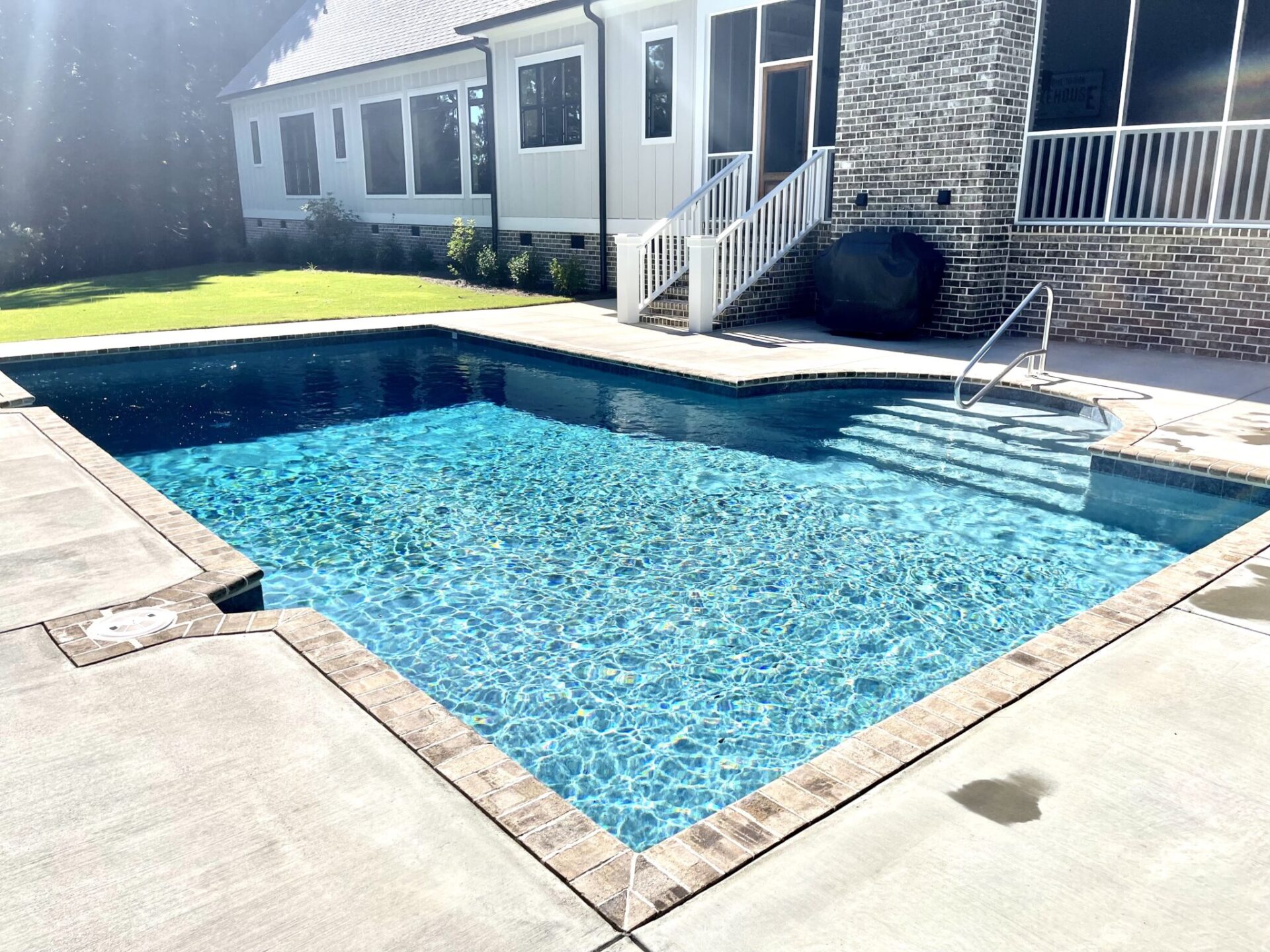 Keg Creek Pool B.E.C. Custom Homes