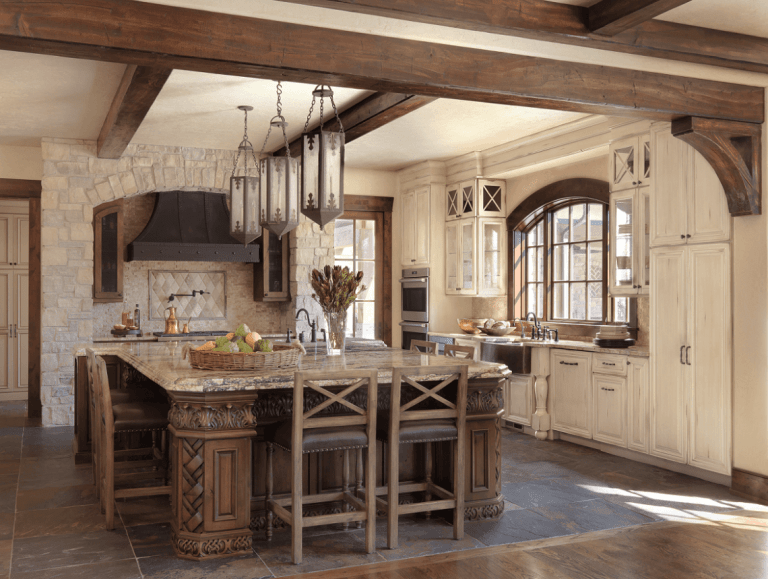 Old WorldInspired Kitchen Beck/Allen