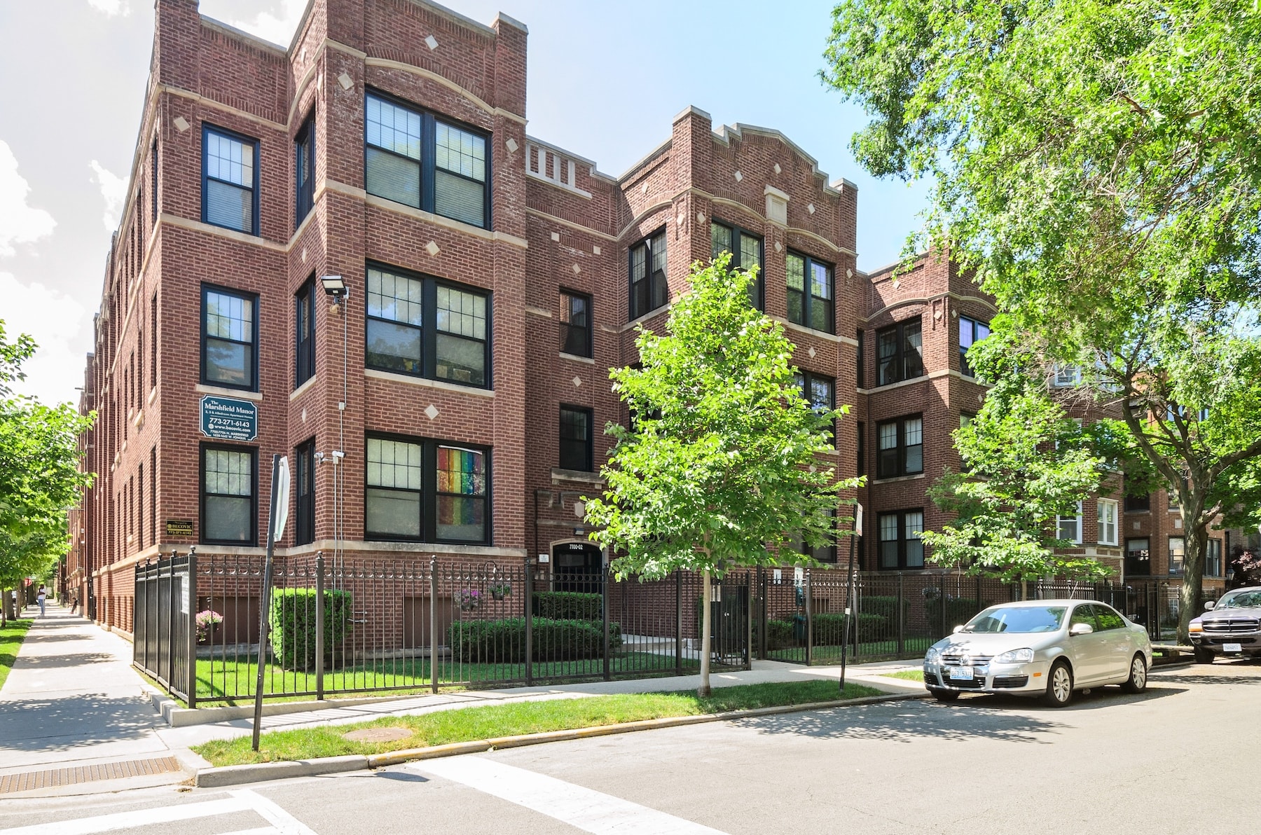 The Marshfield Manor Becovic Chicago North Side Apartments