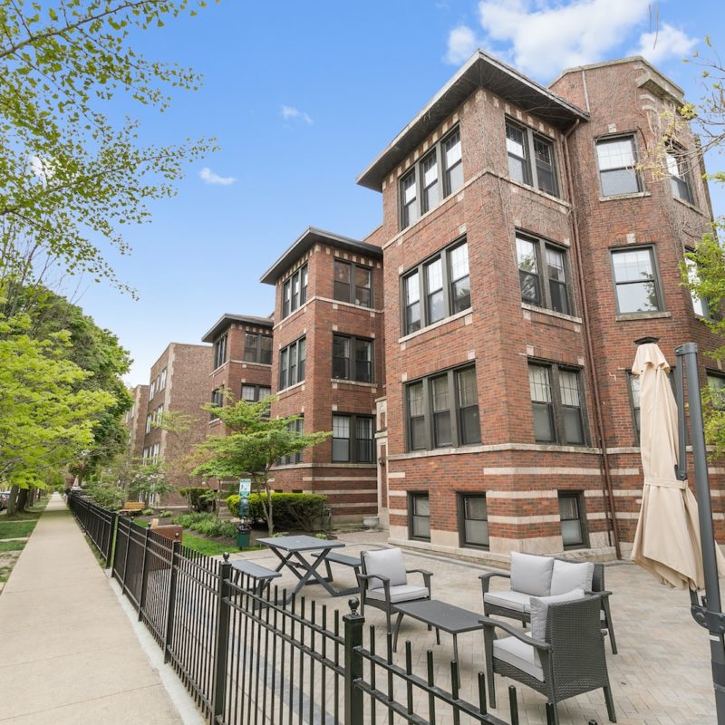 The Villages of Eastlake 7642 Becovic Chicago North Side Apartments