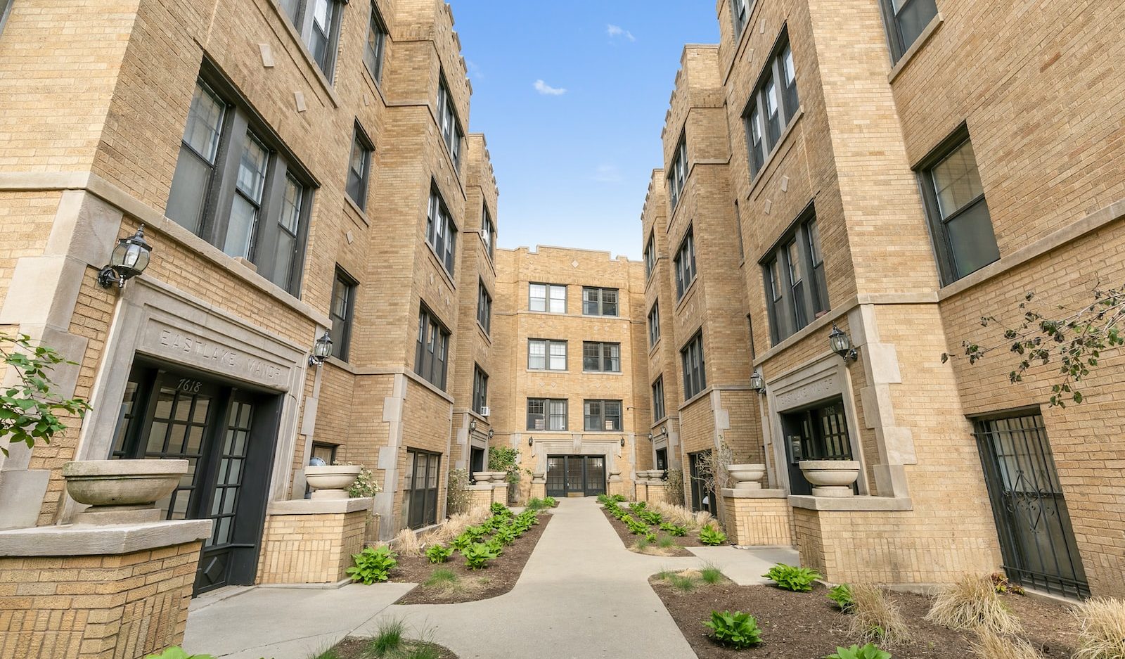 The Villages of Eastlake 7618 Becovic Chicago North Side Apartments