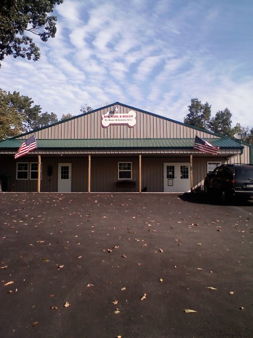 Bed, Bath and Biscuit Boarding Kennel