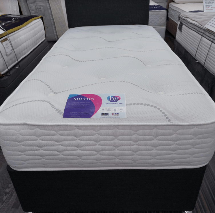 Milton Divan Set Bedknobs