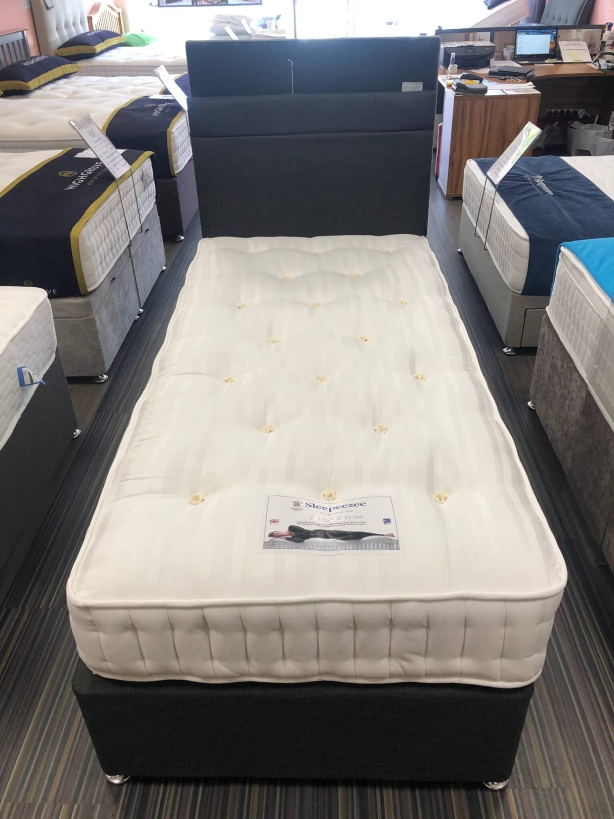 Pocket 800 Divan Set Bedknobs