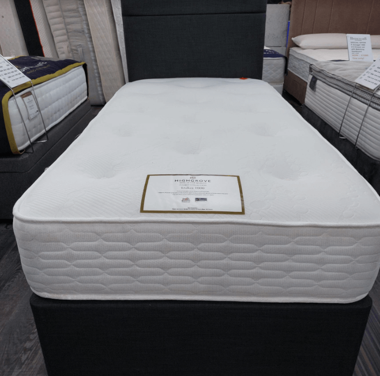 Dukes 1000 Divan Set Bedknobs