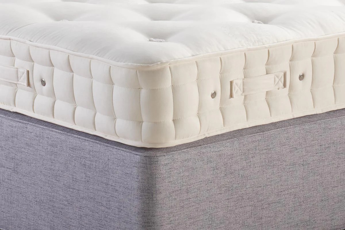 Hypnos Cotton Deluxe Mattress Bedknobs