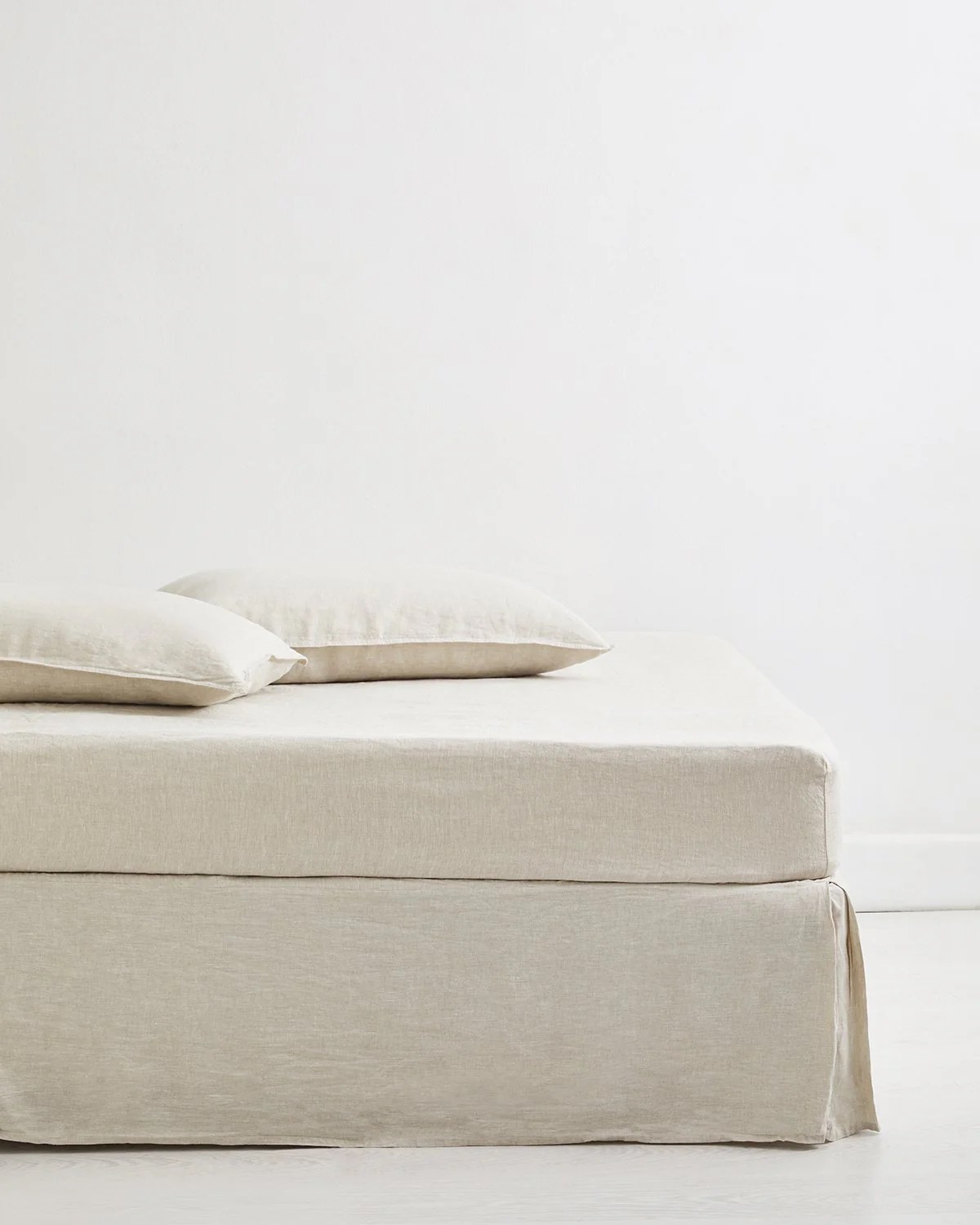 Oatmeal 100 French Flax Linen Bed Skirt Bed Threads