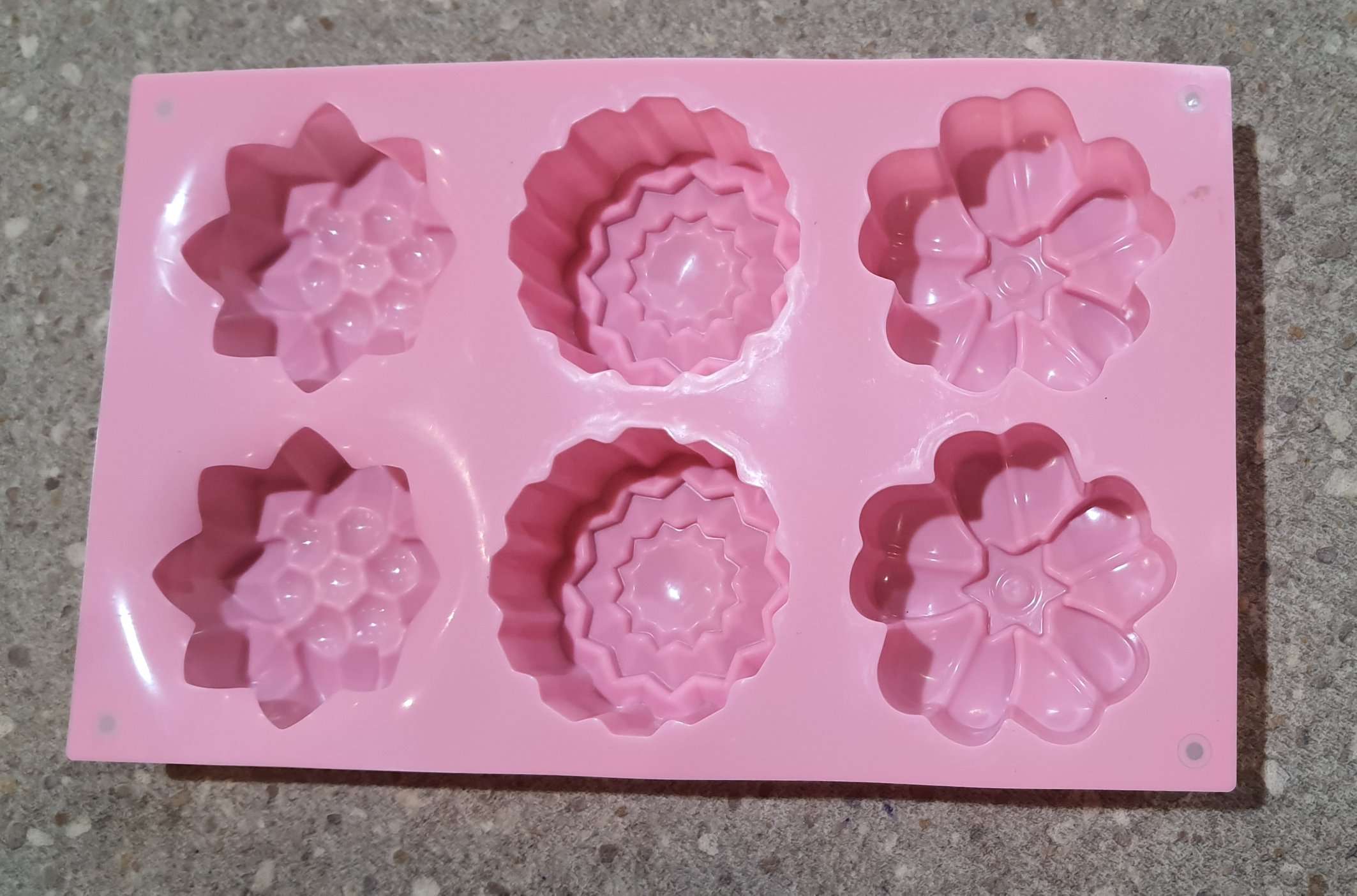 Big Flowers Silicon Candle Mold (6 holes 3 designs) Bee Australian Pty Ltd ACN 612 688 043