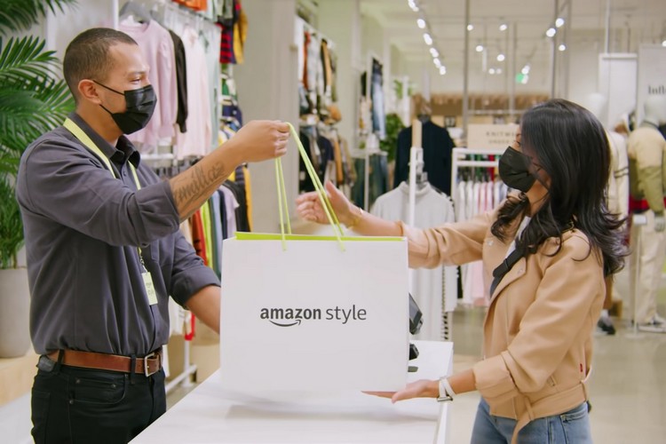 Amazon Is Opening Its First Clothing Store with Smart Fitting Rooms in