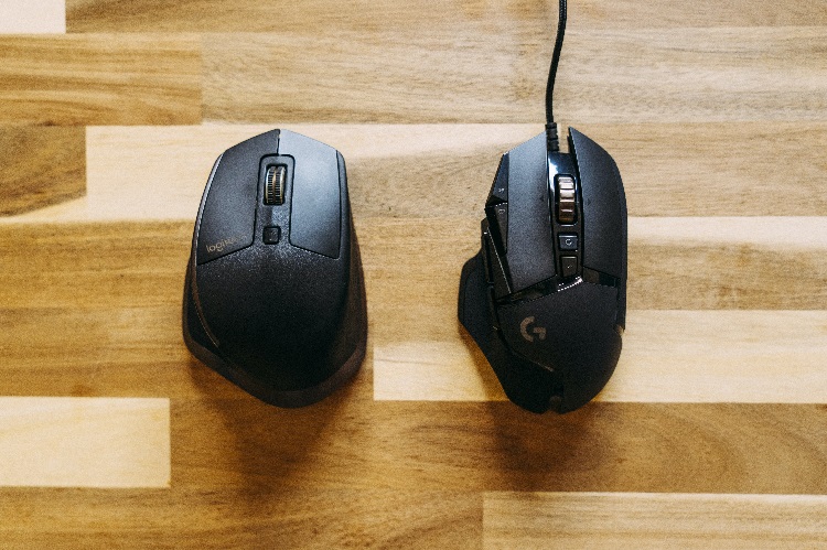 Wired vs Wireless Mouse: Which Should You Pick (2024) | Beebom