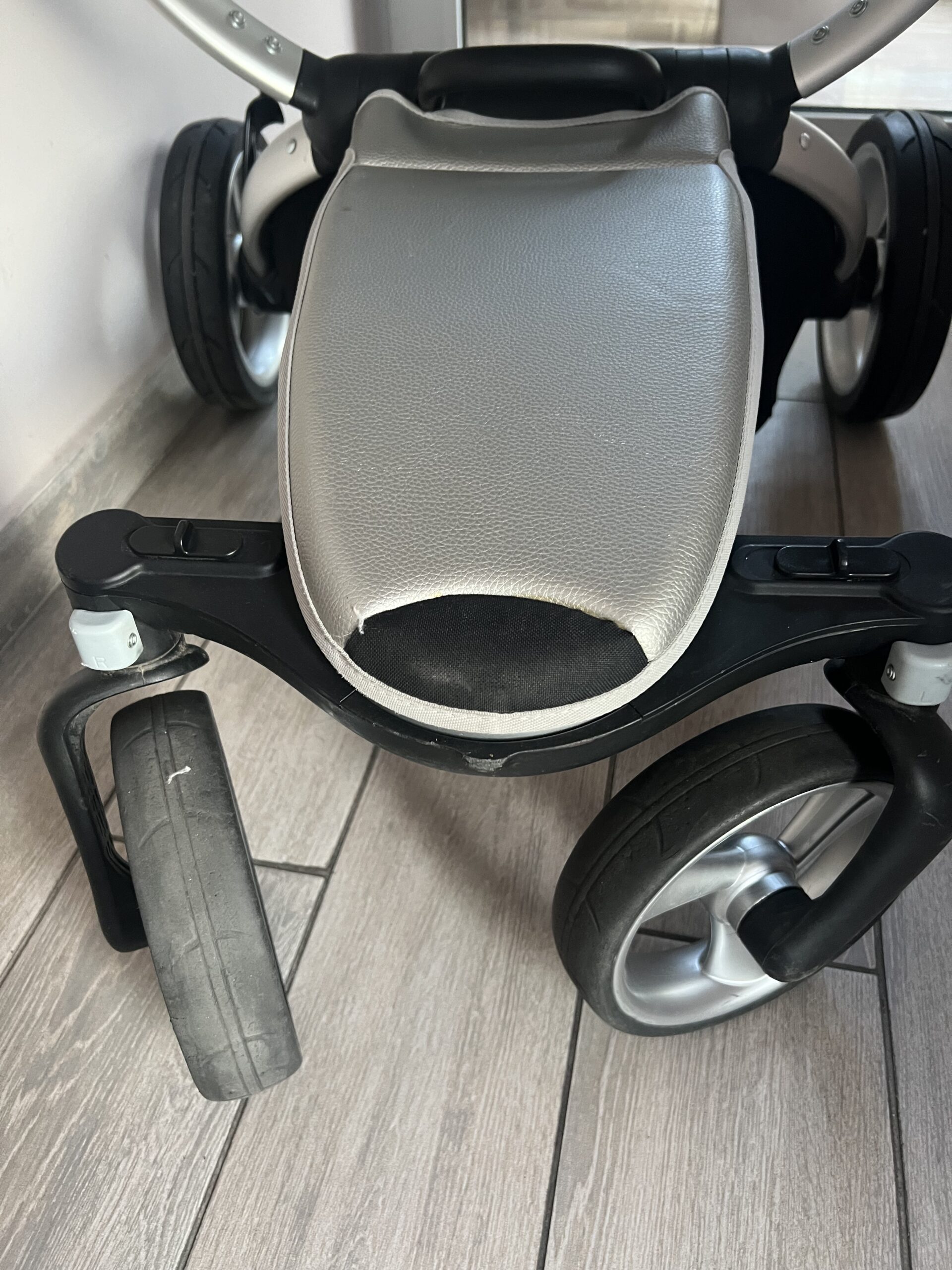 Mima Xari Kolica Beeboo