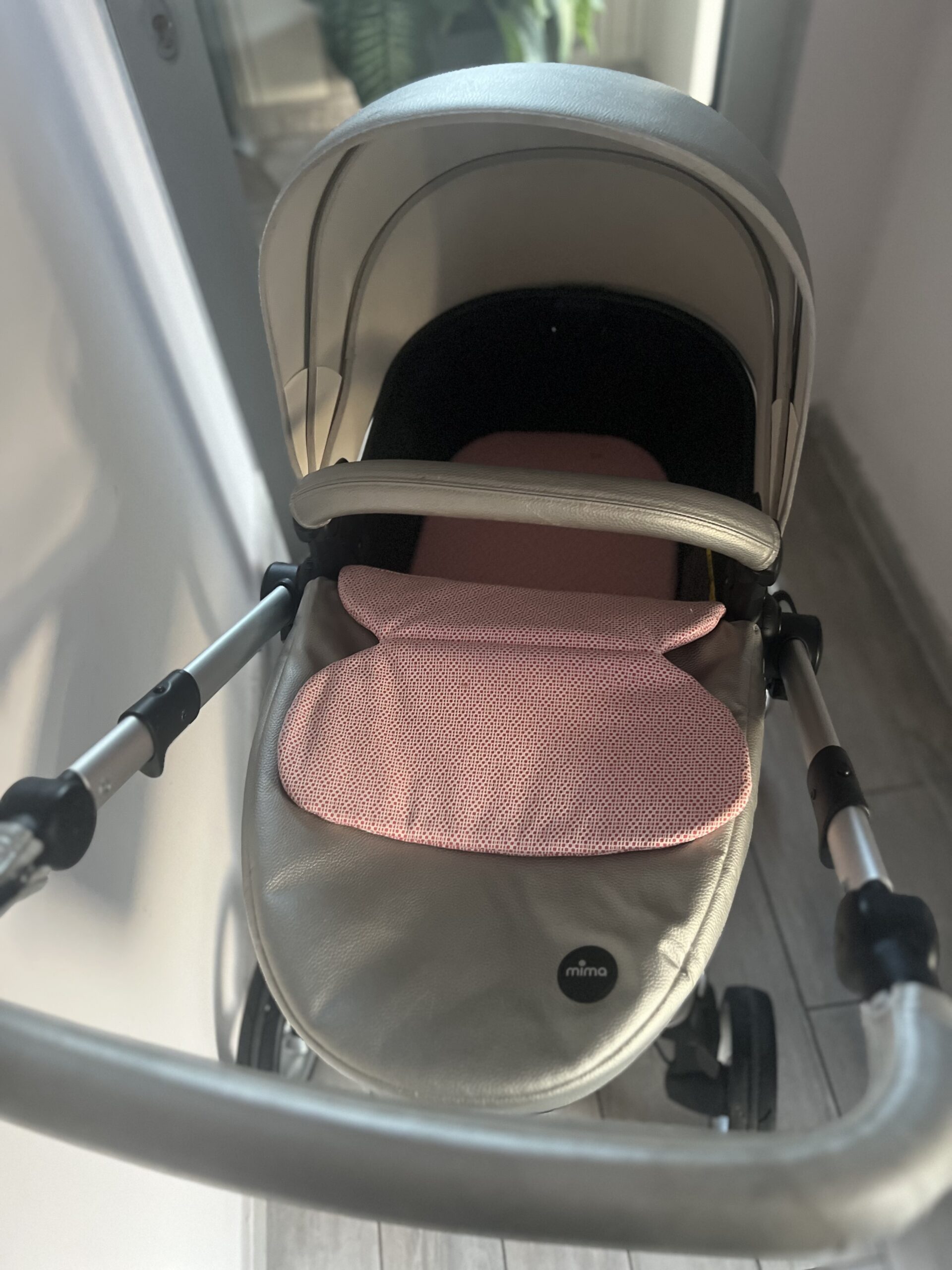 Mima Xari Kolica Beeboo