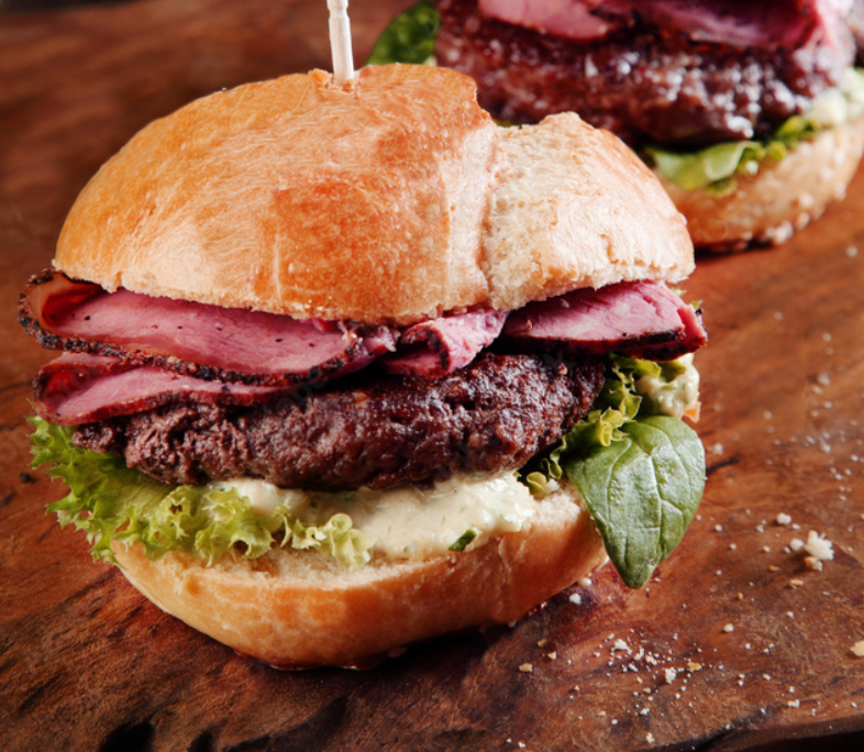 Super Bowl Paket Pastrami Beef Burger Rezept beefsensation.de