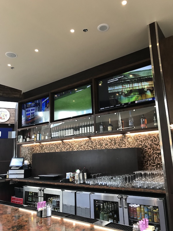 Beerknews / DFW Airport Flying Saucer NOW OPEN Beerknews