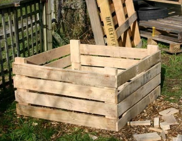 7 Diy Compost Bin Projects3 Bees And Roses