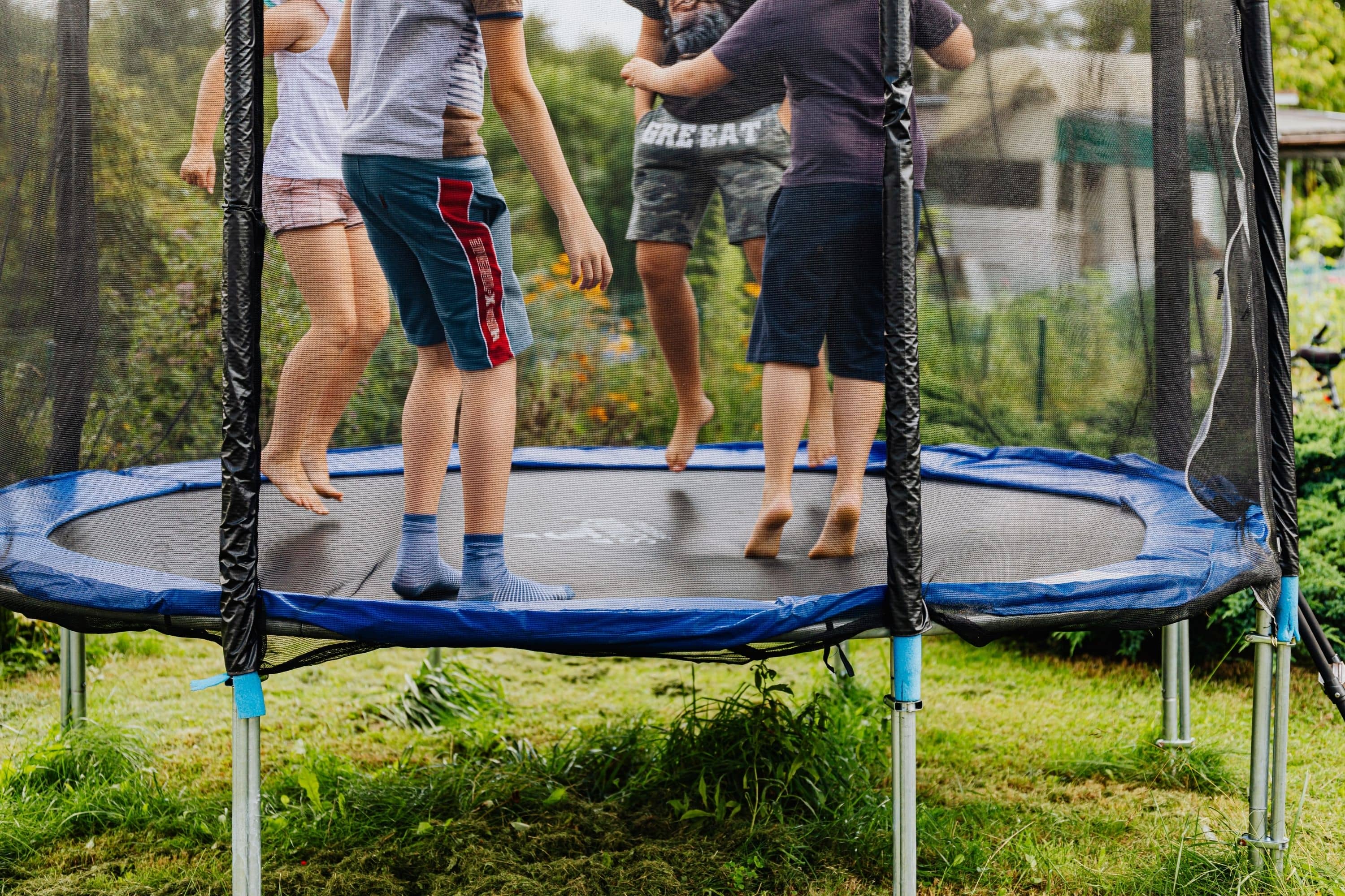7 Quick Steps How to Winterize a Trampoline? Beezzly