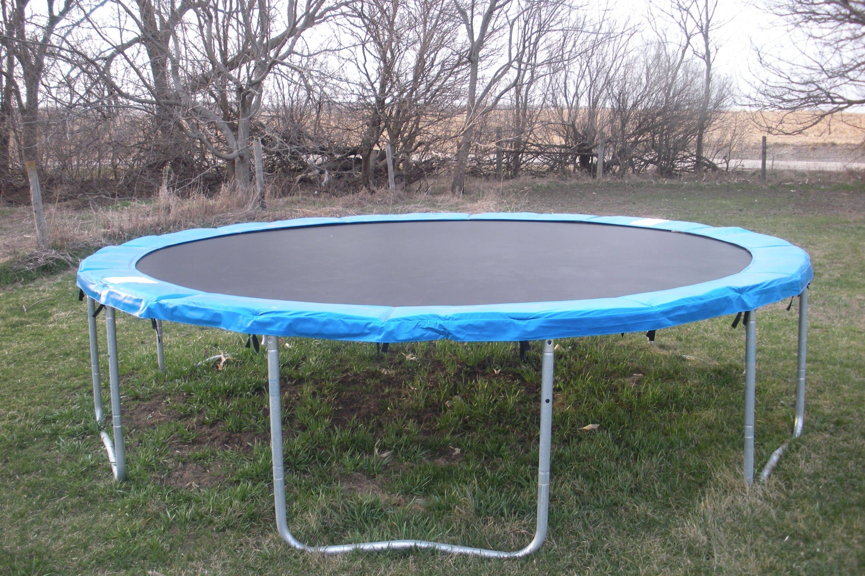 7 Quick Steps How to Winterize a Trampoline? Beezzly