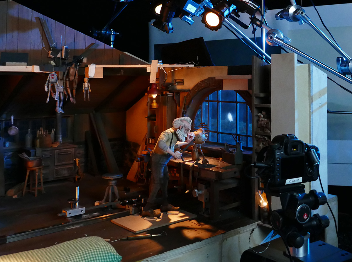 Inside the mechanical and 3D printed puppet head process used for