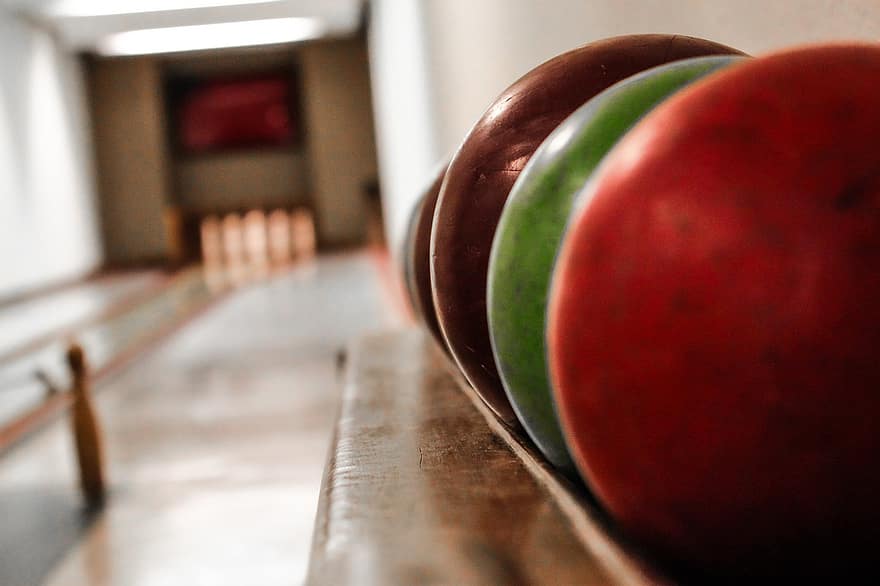 What Are the Best Bowling Ball Brands?