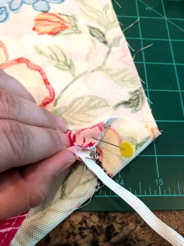 Easy to Sew Plastic Bag Dispenser Beginner Sewing Projects