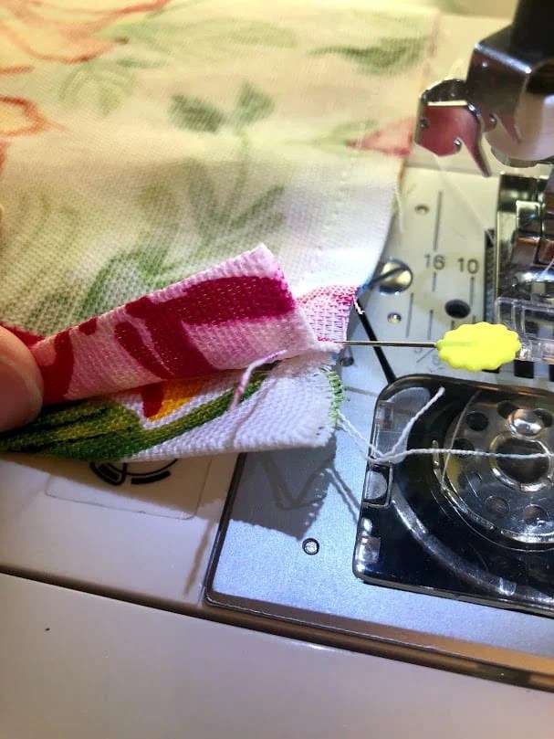 Easy to Sew Plastic Bag Dispenser Beginner Sewing Projects