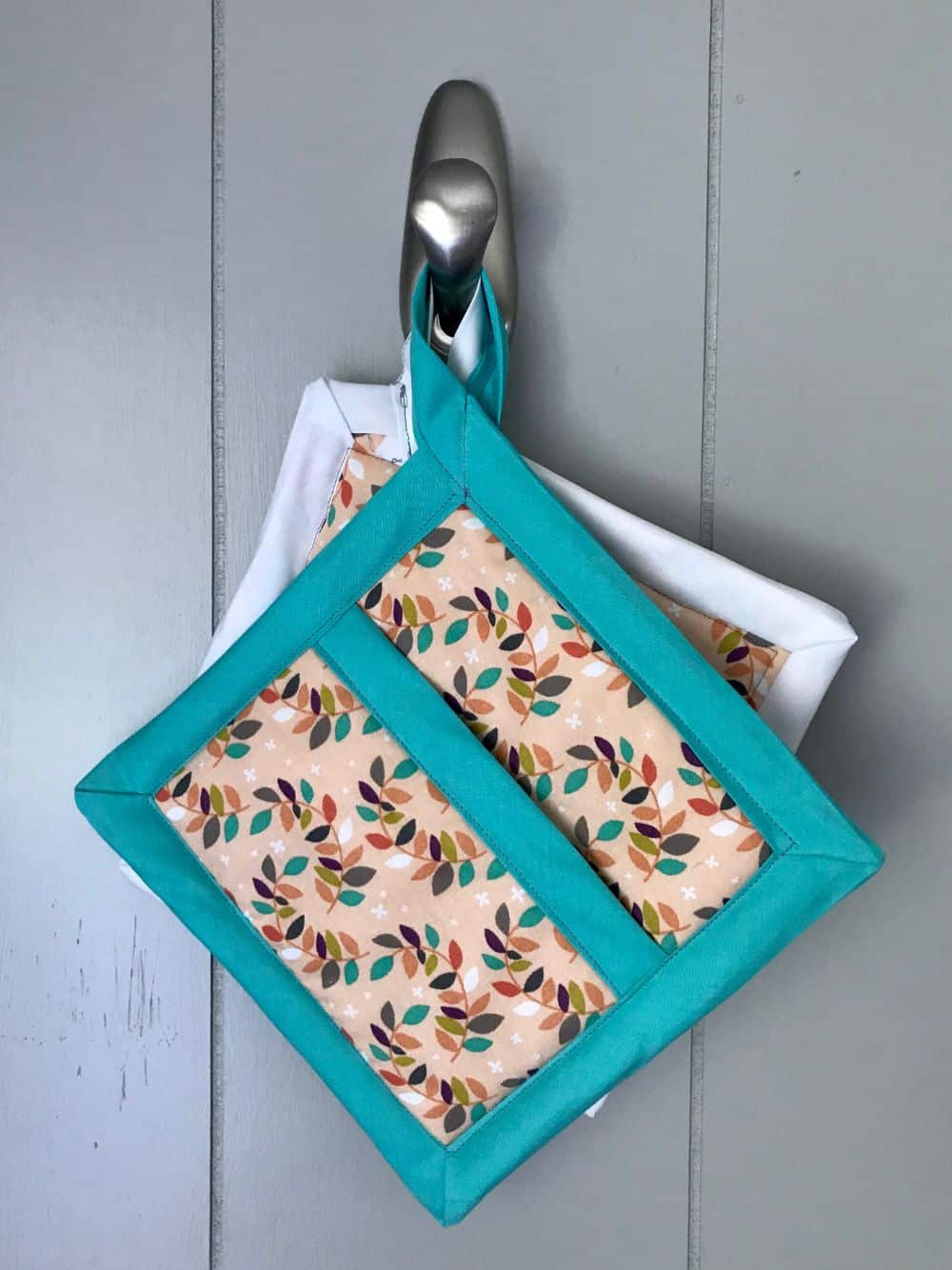 Easiest Square Hot Pads with Hand Pockets Beginner Sewing Projects