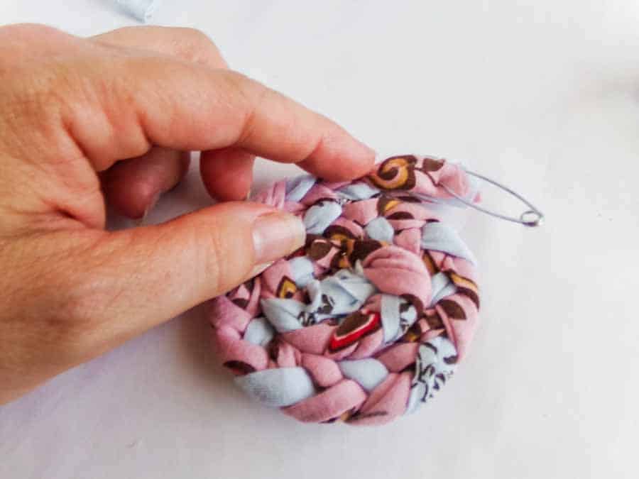 How To Make Braided Coasters Easy Scrap Fabric Busting Project
