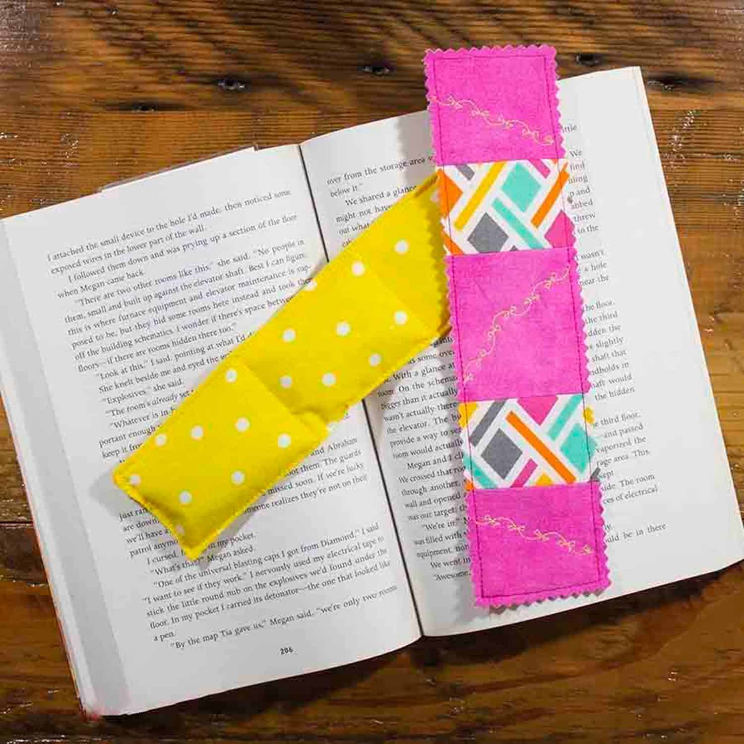 How To Sew A Book Weight & Fabric Bookmark Beginner Sewing Projects