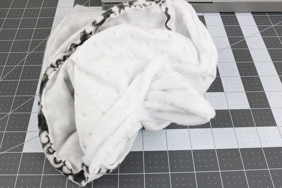 How To Make A Nursing Arm Pillow Beginner Sewing Projects