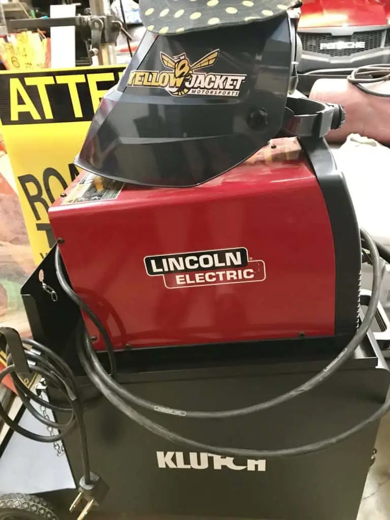 MIG welding Gas or Flux Core? Beginner Welding Guide