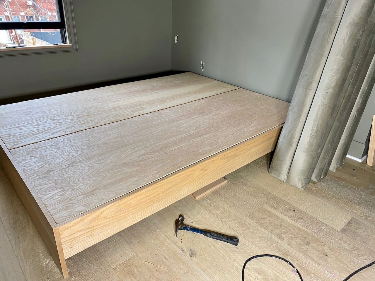 pearlgoesmodern DIY Tufted Bed Tutorial + New Mattresses!