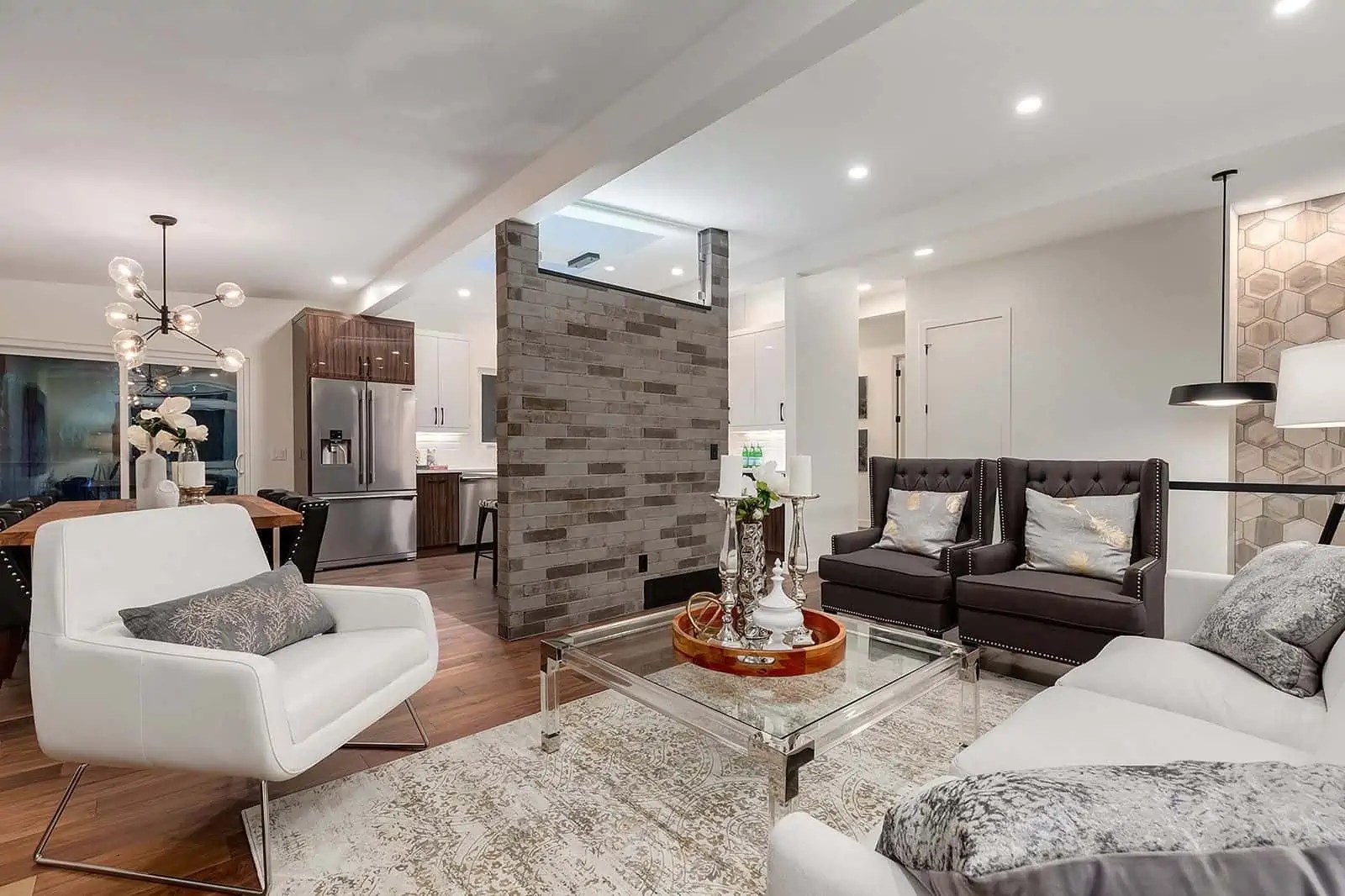 Upgraded Charleswood Modern Home Renovation Calgary, AB