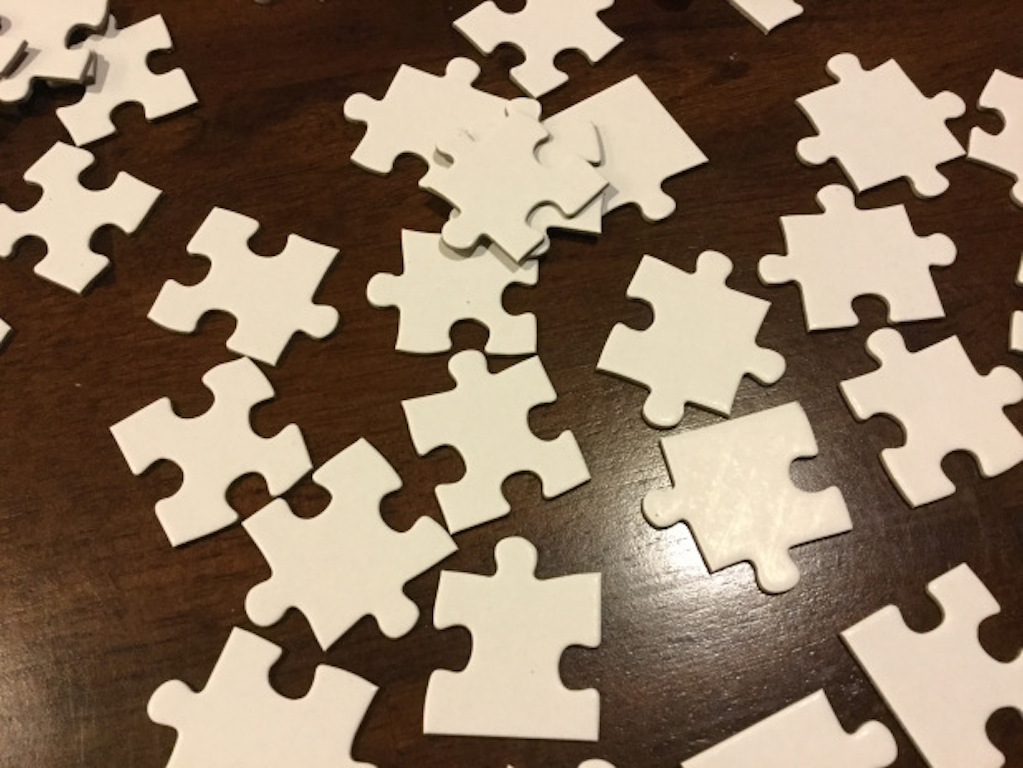 Roman Without witnesses, sometimes pieces of the puzzle of a crime