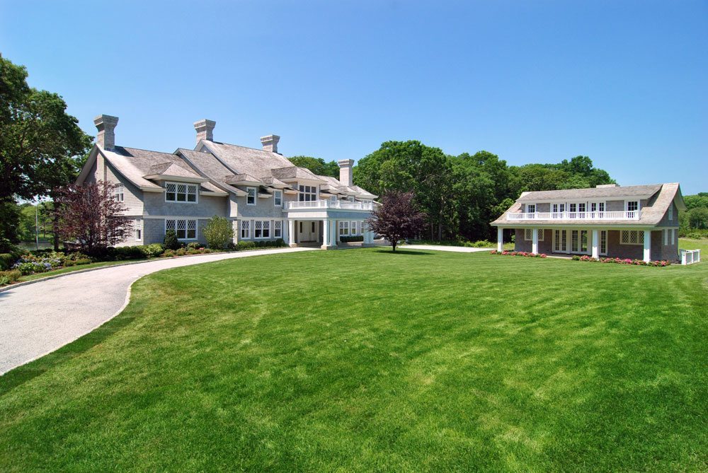 EXCLUSIVE Beyoncé and JayZ Just Bought This Beautiful East Hampton House Behind The Hedges