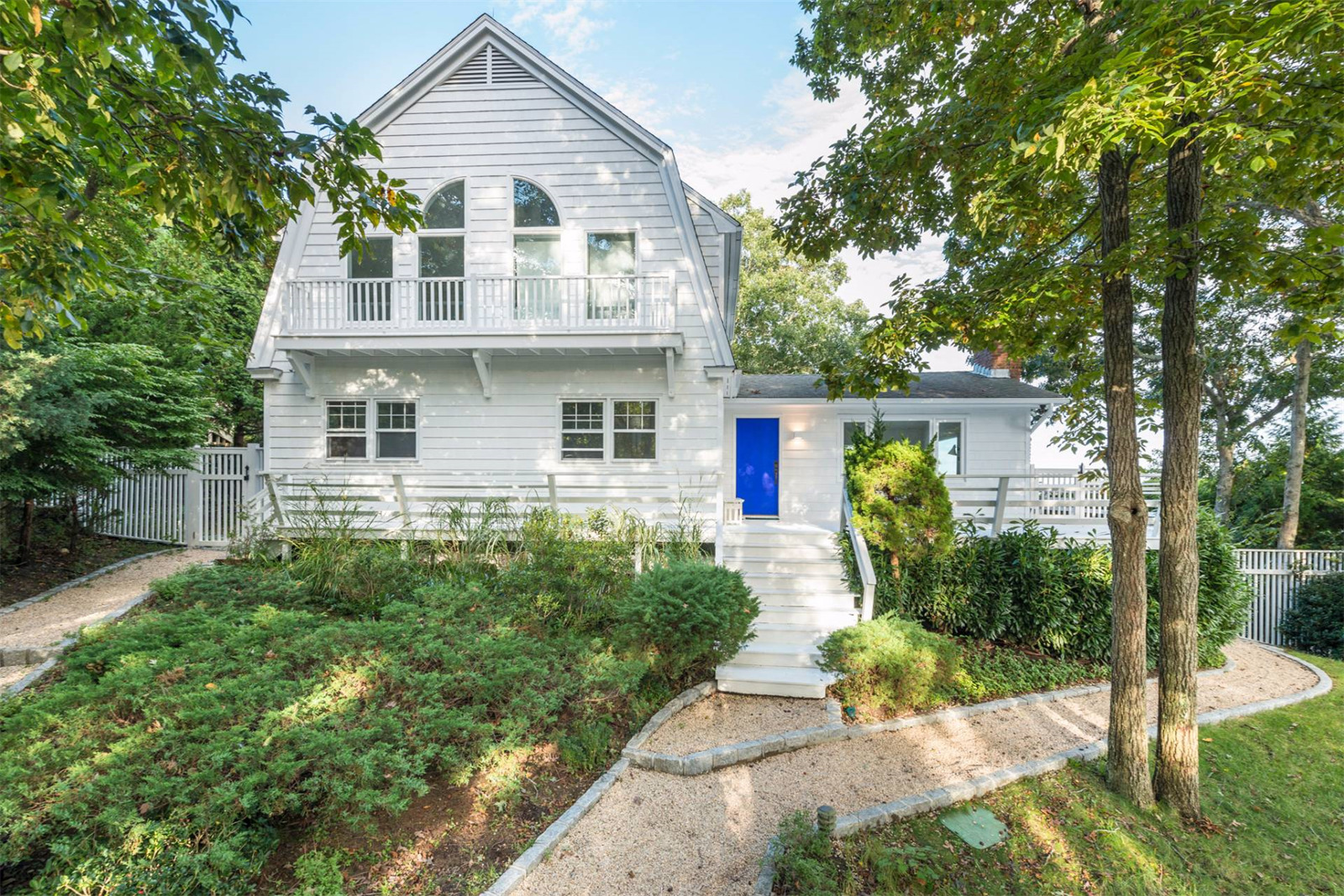 A Homey Bayview Property in Barnes Landing for 2 Million Behind The