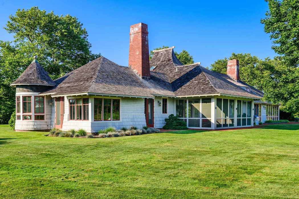 An Intriguing Estate on Quimby Lane, Bridgehampton Behind The Hedges
