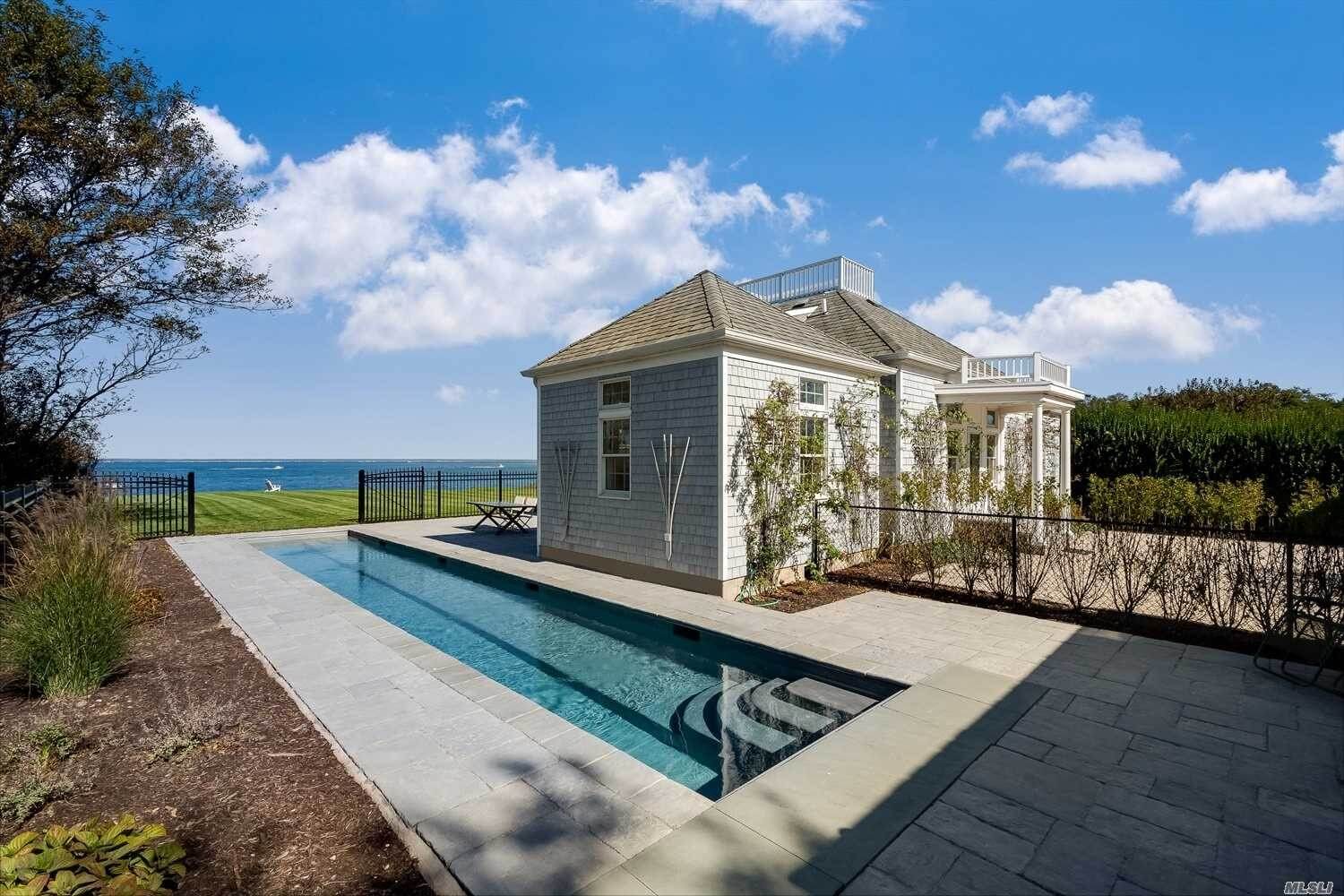 Orient Waterfront House Offers 180Degree Views for 3.999 Million