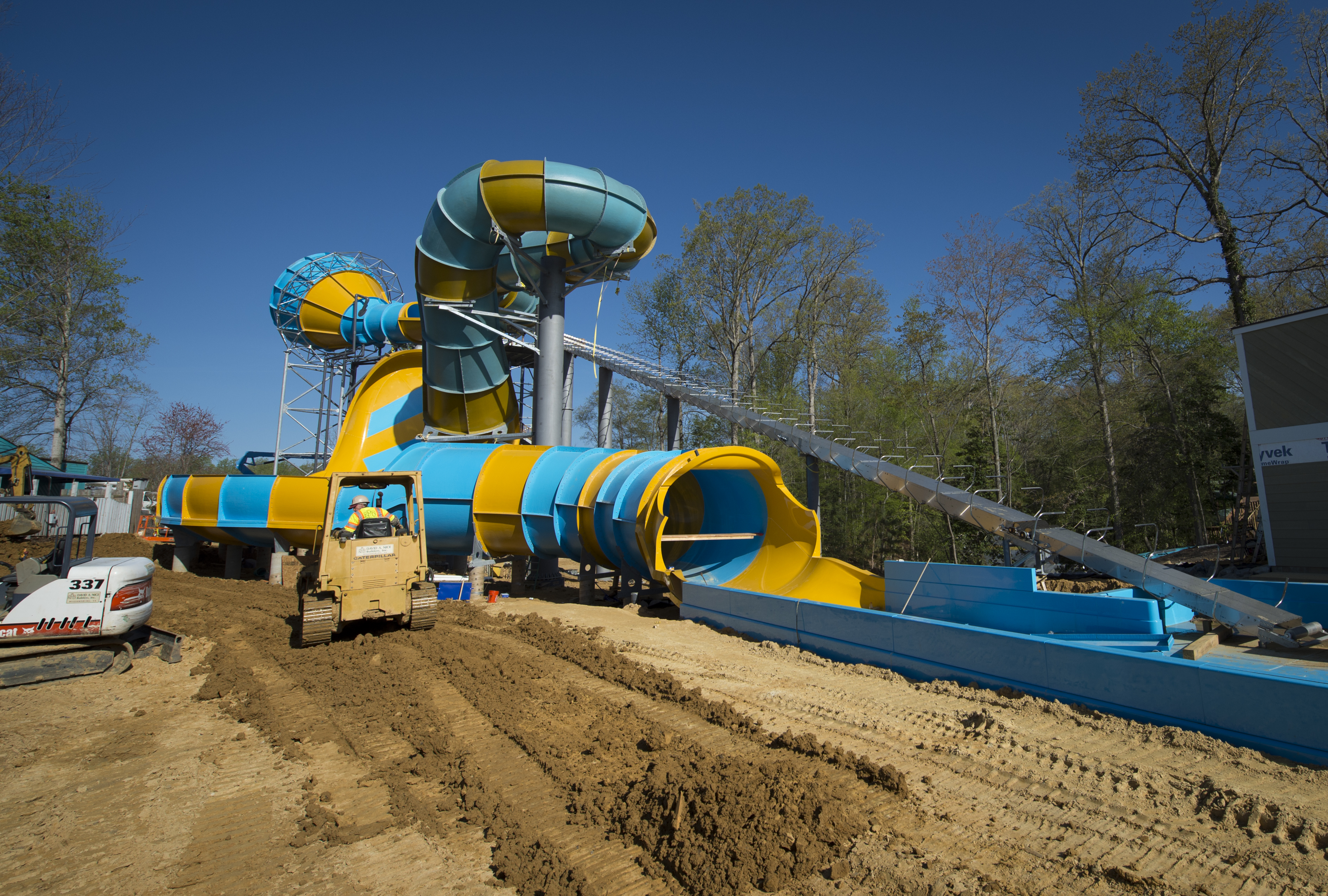 Behind The Thrills Behind the walls A look at Colossal Curl at Water