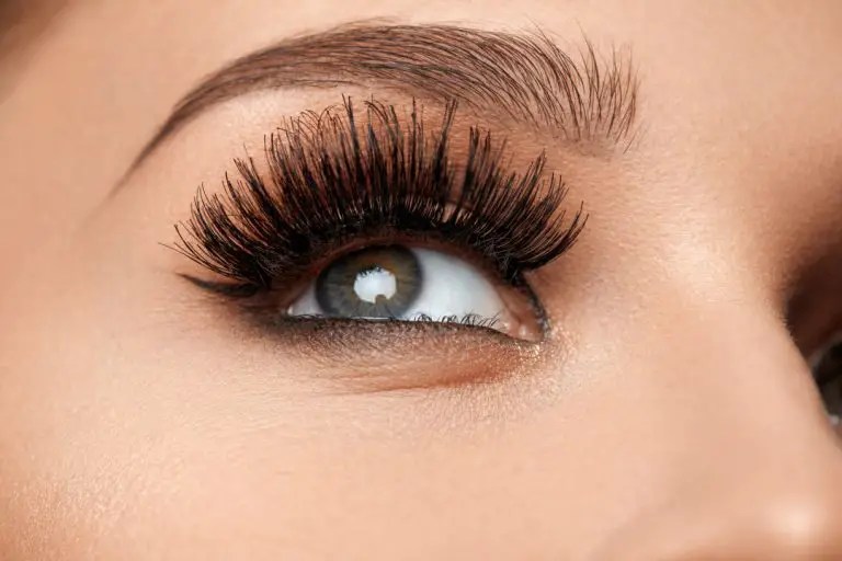 How Do Eyelash Extensions Work Guide)