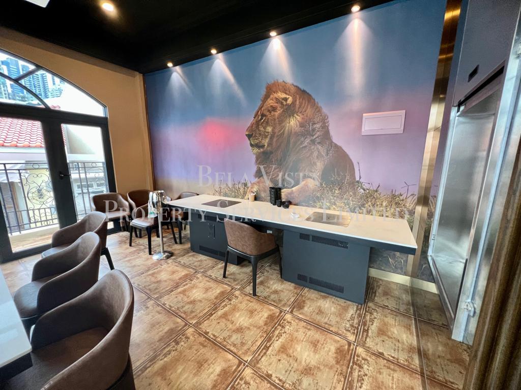 Whole Block Commercial Building in Rua dos Clerigos of Taipa Real