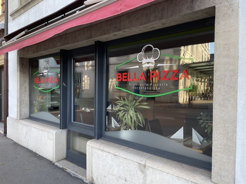 Holzofen Pizzeria Pizza Pizzaservice Bella Pizza Nidau Biel Restaurant