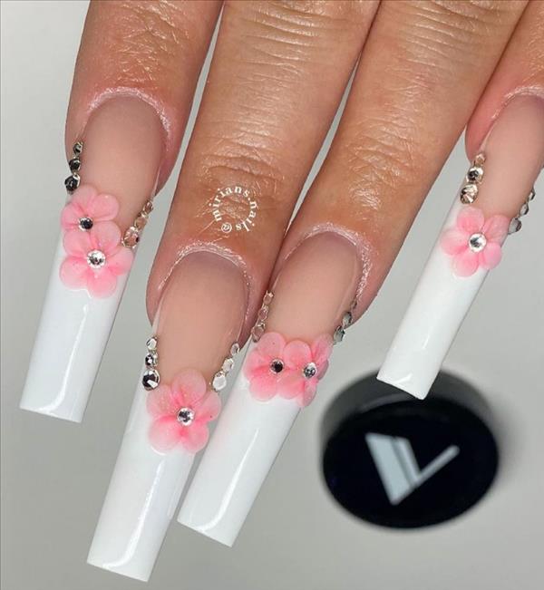 Flower coffin nail art to sparkle your Summer nails 2021!