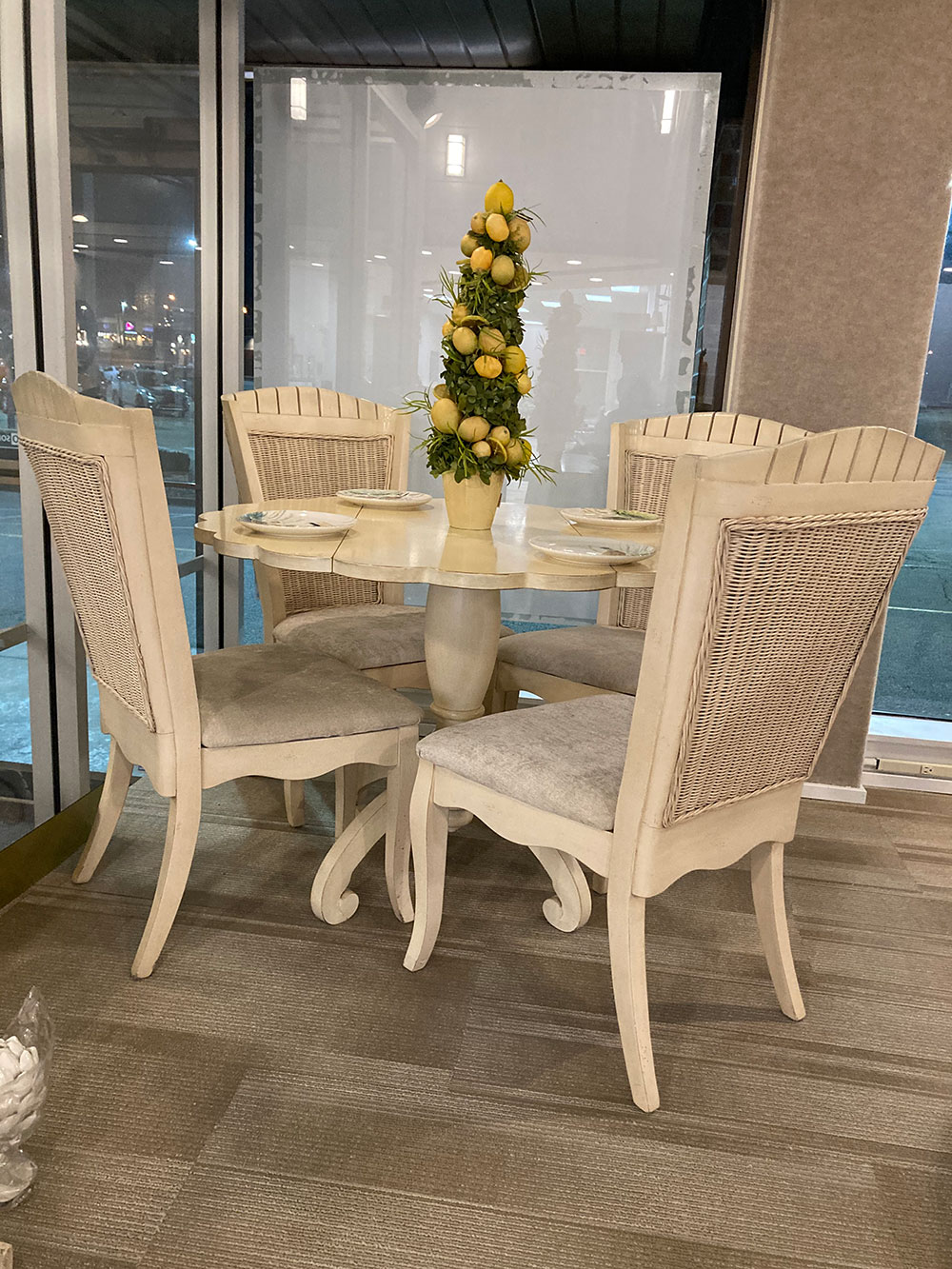 Bella Décor Akron Consignment Shop Fairlawn, OH