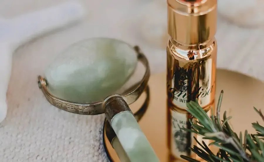 Benefits of Using a Jade Roller Bella Medspa